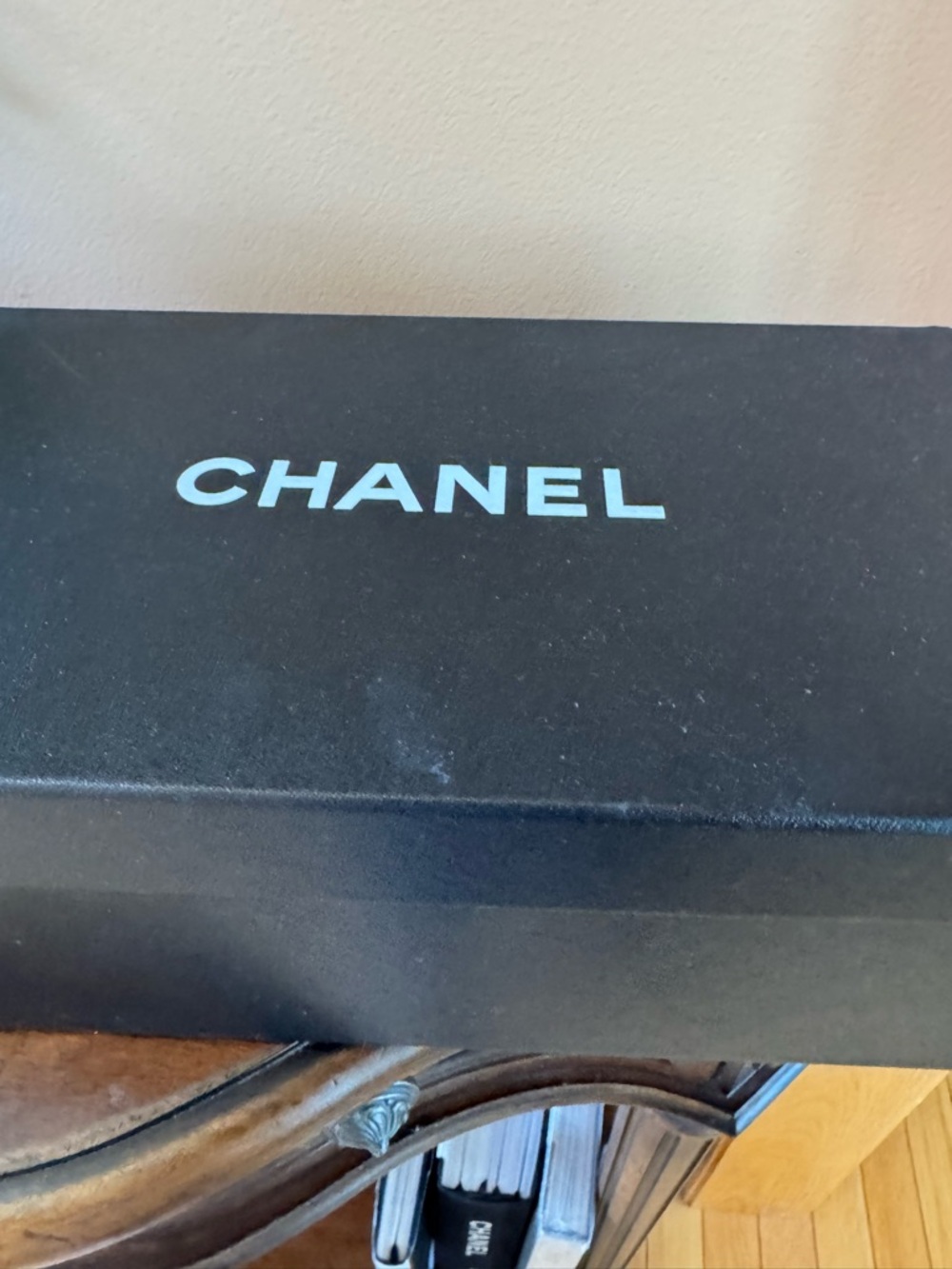 CHANEL Black Patent Leather Women's Loafers with CC Logo - Picture 9 of 9